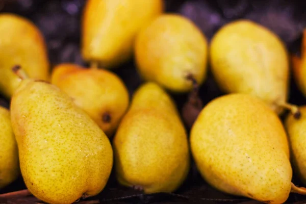 Frutas Peras Maduras Orgânicas Uma Cesta Mercado Colheita Pêras Fundo — Fotografia de Stock