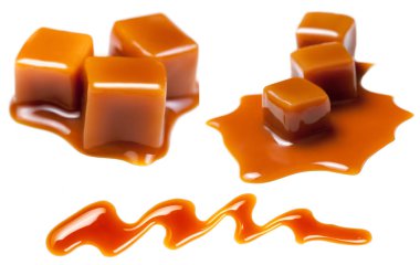 Karamelli şeker karamel soslu beyaz arka plan üzerinde izole