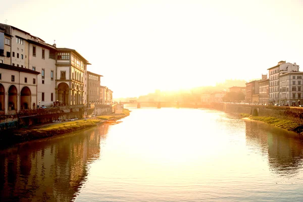 Visa Medeltida Sten Bro Ponte Santa Trinita Och Floden Arno — Stockfoto