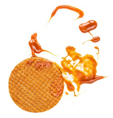 Stroopwafels veya karamelli Hollanda Waffle 'ları beyaz bir karamelde izole edilmiş 