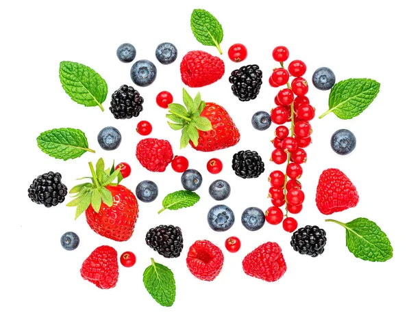 Frische Beeren isoliert auf weißem Hintergrund, Draufsicht. Erdbeere — Stockfoto