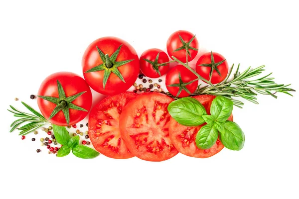 Mise en page créative faite de tomates, herbes et épices. Tomates rouges a — Photo