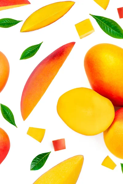 Mango Isolerad Den Vita Bakgrunden Högen Med Färska Tropiska Mango — Stockfoto