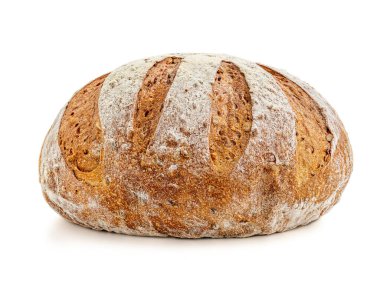 Beyaz arka planda izole edilmiş taze pişmiş ekmek. Tam tahıllı ekmek yatıyordu. Yiyecek konsepti.