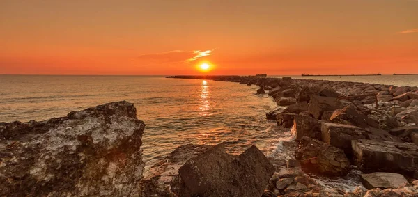 Захід сонця у морі Панорама — стокове фото