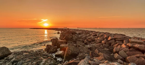 Захід сонця у Балтійському морі Панорама — стокове фото