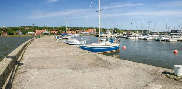 Puerto y el muelle en el complejo de Nida —  Fotos de Stock