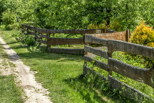 Cerca de madera vieja —  Fotos de Stock