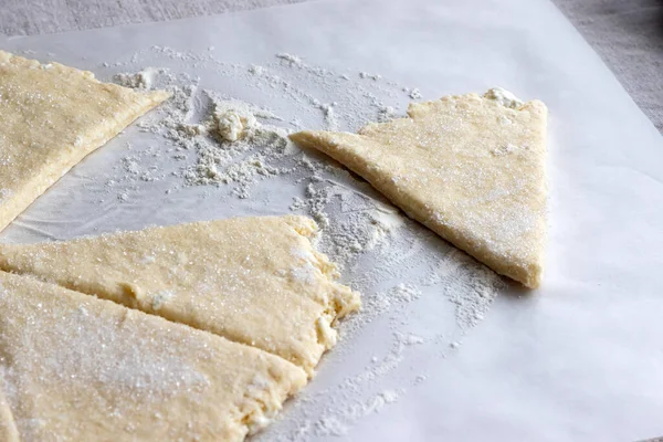 Rolled Raw Cottage Cheese Dough Cut Triangles Sprinkled Sugar One — Stock Photo, Image