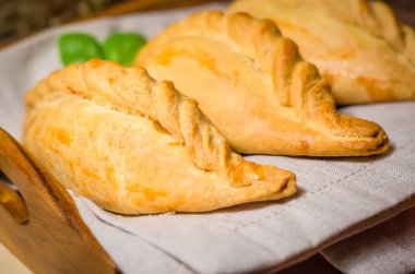 Pasta kıyma ile doldurulmuş