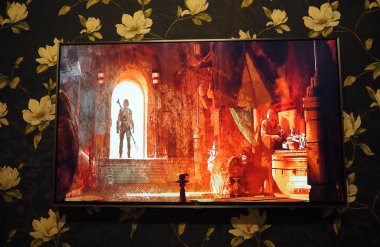 Evin içinde bir televizyon var.