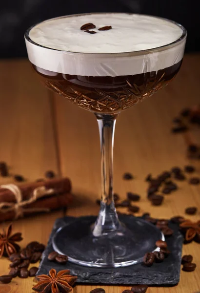 Espresso Martini Cocktail Glass Coffee Grains Cinnamon Star Anise Wooden — Stock Photo, Image