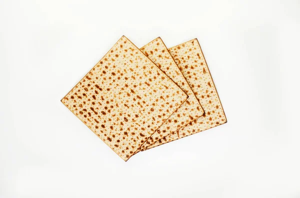 페스의 유대인의 유월절 날에는 배경에 고립된 부채를 접었다 위에서 — 스톡 사진