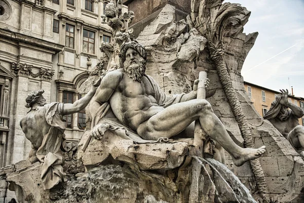 Roma Italia Febrero 2020 Escultura Bernini Artist Piazza Navona Una Imágenes De Stock Sin Royalties Gratis