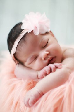 Şirin yeni doğan bebek uyku