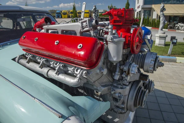 Old car engine — Stock Photo, Image