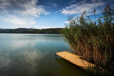 Göl manzara iskelede