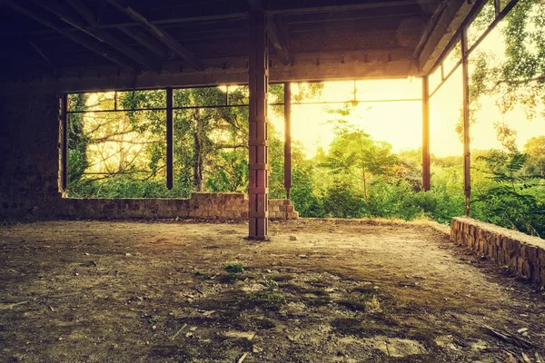 Abandoned old industrial building interior — Stock Photo, Image