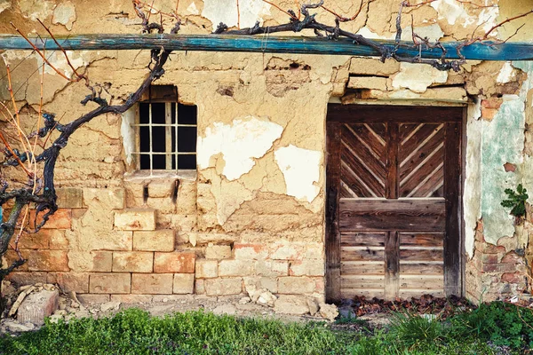 Alte Bauernhausfassade — Stockfoto