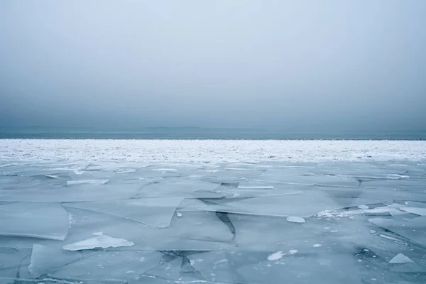 Zamrzlé jezero Foto — Stock fotografie