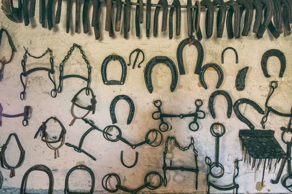 Smithy tools on the wall — Stock Photo, Image