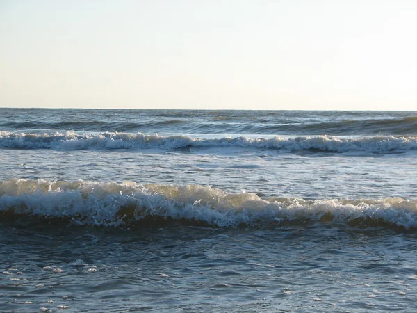 Belas ondas grandes no Mar Negro — Fotografia de Stock