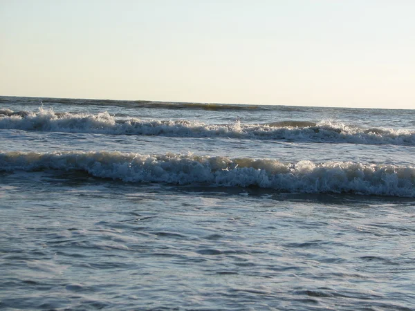 Mooie grote golven op de Zwarte Zee — Stockfoto