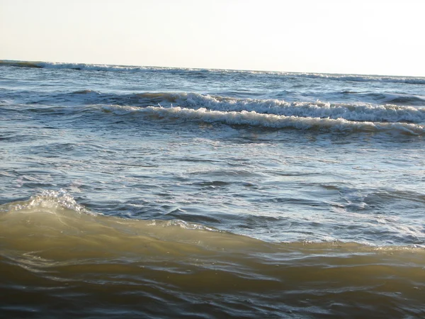 Schöne große Wellen am Schwarzen Meer — Stockfoto