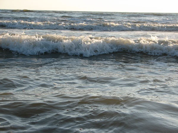 Schöne große Wellen am Schwarzen Meer — Stockfoto