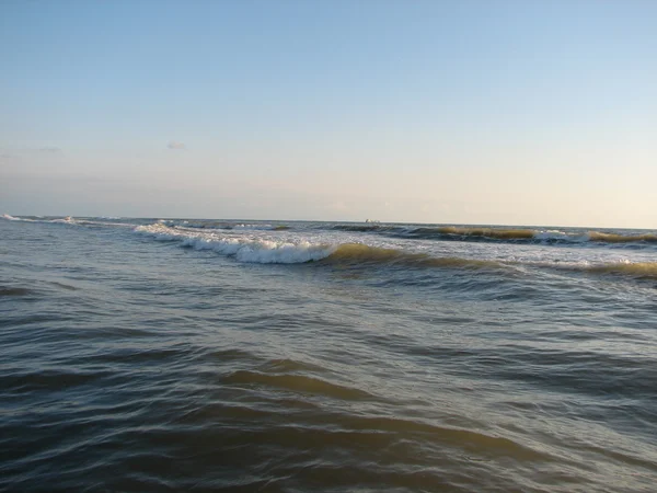 Mooie grote golven op de Zwarte Zee — Stockfoto