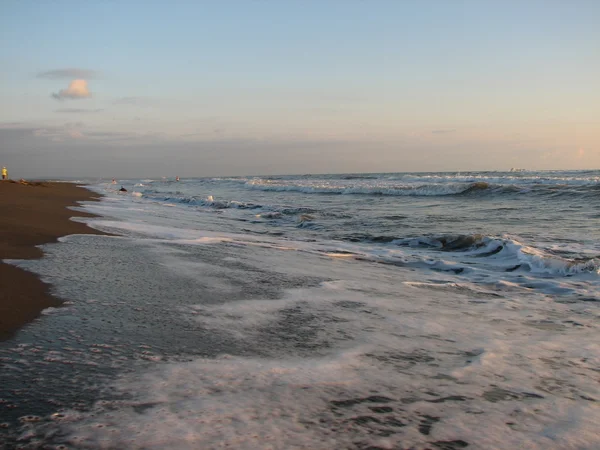 Bela onda grande em Black Sand Beach — Fotografia de Stock