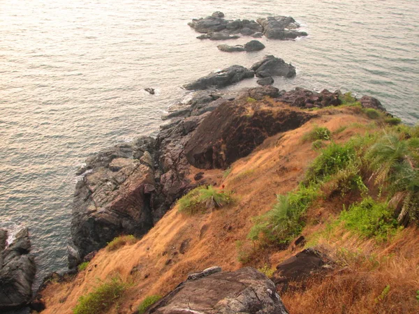 Vue sur la mer depuis le sommet de la montagne — Photo