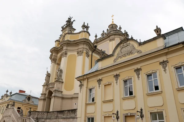 Die kathedrale des heiligen jura lviv in lviv das barocke rokokoensemble des xviii jahrhunderts. — Stockfoto