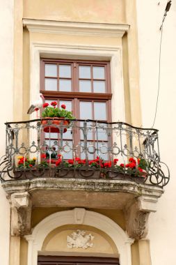 Güney Avrupa tarzı mimaride. Cote dazur dağ ve provence karakteristik stili özellikleri