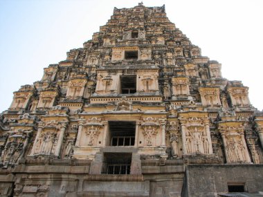 Resul Tapınağı, antik kentin Vijayanagar Hampi, Hindistan kalıntıları bulunmaktadır.