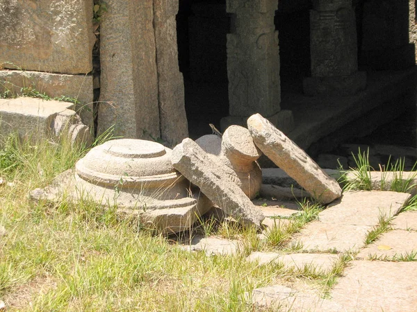 Szobor a templom, Hampi — Stock Fotó