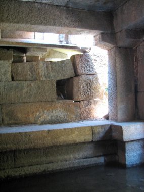Hampi - Band kule antik kalıntıları
