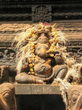 Giantic ahşap araba Gokarna sokak