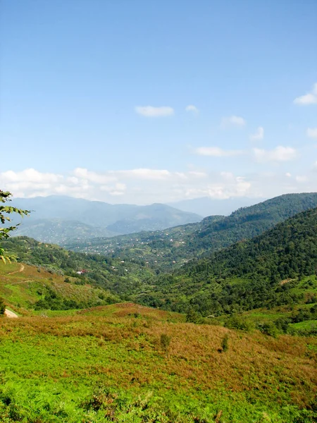 Valle de una montaña —  Fotos de Stock