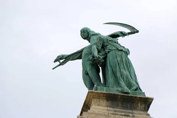 Emlékmű a Hősök tere körül, Budapest, Magyarország. — Stock Fotó