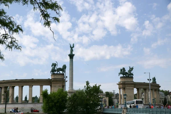 Monumento na Praça dos Heróis em Budapeste, Hungria . — Fotografia de Stock