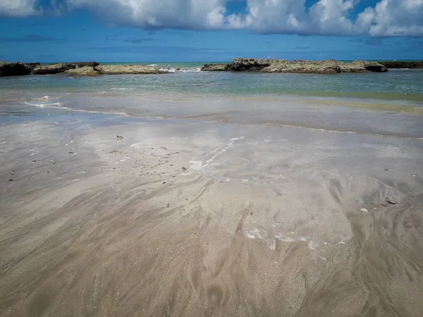 Areia e oceano Praia dos Carneiros, Pernambuco, Brasil — Fotografia de Stock