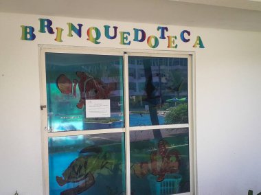 Porto de Galinhas, Pernambuco, Brezilya 'da düz bir tatil yeri.