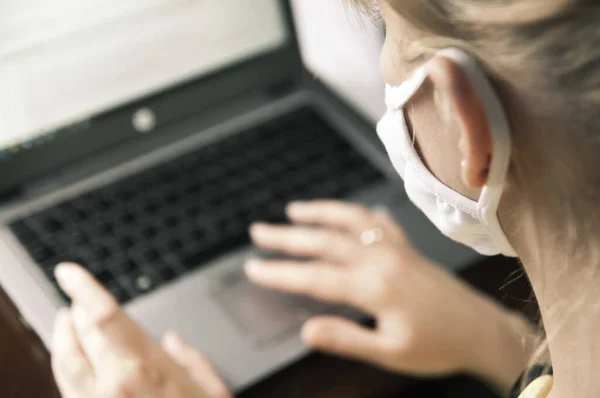 Woman Wearing Face Mask Working Laptop Pandemics Precaution Concept — Stock Photo, Image