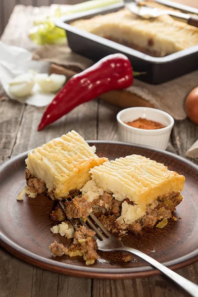 Shepherd's pie traditionele Engelse schotel. Recept met gehakt — Stockfoto