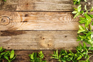 Eski ahşap zemin üzerine nane çerçevesinden. Rustik tarzı. Polis