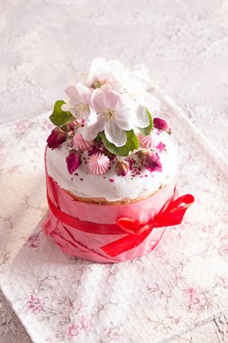 Tebrik kartı için mutlu Paskalya süsleri. Whit 'li Paskalya pastası