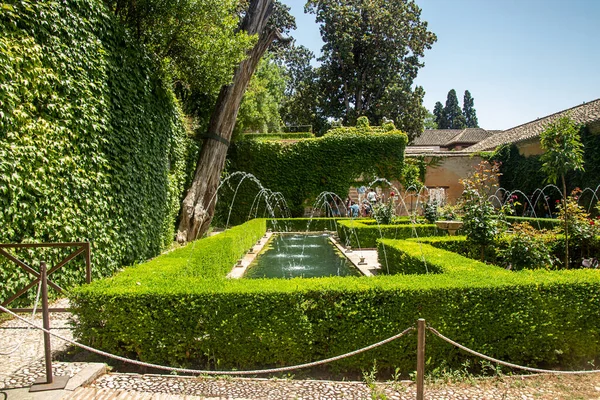 Granada España Julio 2018 Fuente Jardín Generalife Andalucía —  Fotos de Stock