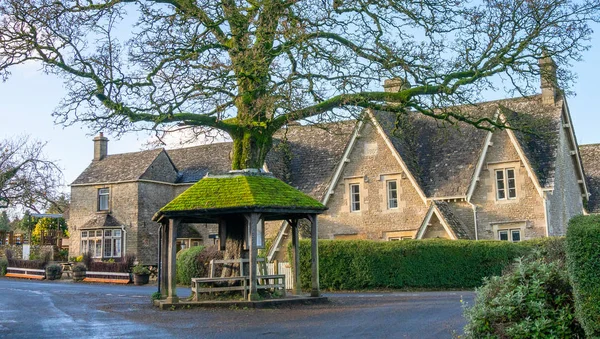 Miserden Country Pub Carpenters Arms Gloucestershire Inglaterra Reino Unido — Fotografia de Stock