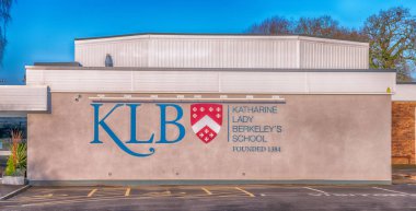 Katharine Lady Berkeley 'in Wotton Under Edge yakınlarındaki okulu. 1384 'te Gloucestershire, İngiltere' de kuruldu.